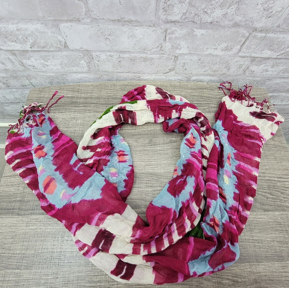 Hummingbird scarf